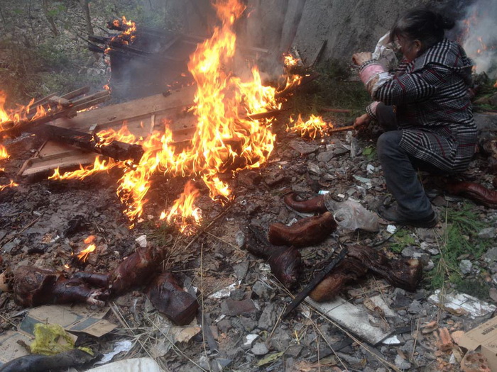 图片[9]-看到全国各地农村的各种熏腊肉你想吃了吗-万荀网