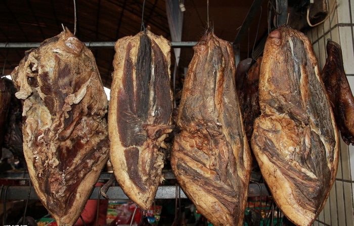 图片[5]-看到全国各地农村的各种熏腊肉你想吃了吗-万荀网