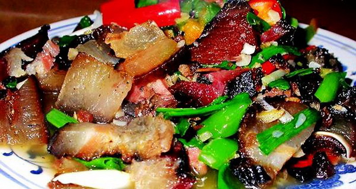 图片[18]-看到全国各地农村的各种熏腊肉你想吃了吗-万荀网