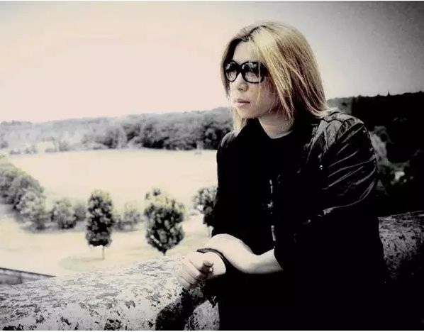 曾经有一段时间这个歌就是一种精神支柱-万荀网